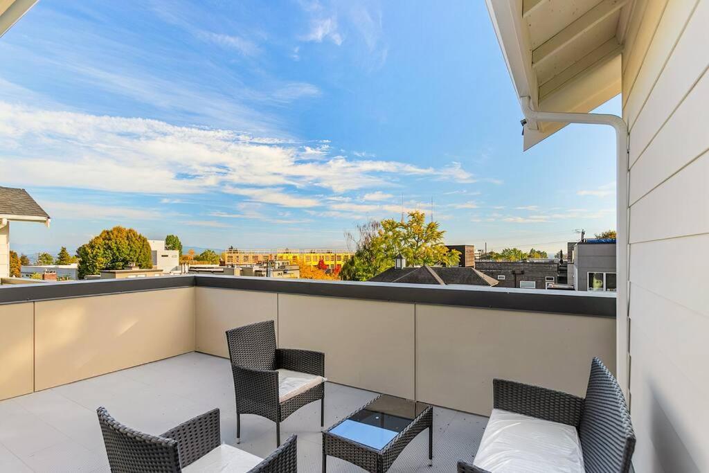 Vermithor'S Bronze Ember Sweet Suite Seattle Exterior foto